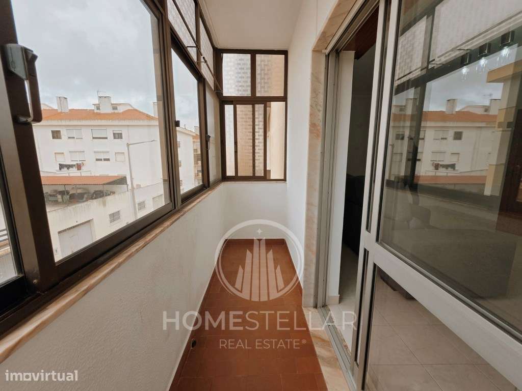 Apartamento T3 com varanda e arrecadação-13