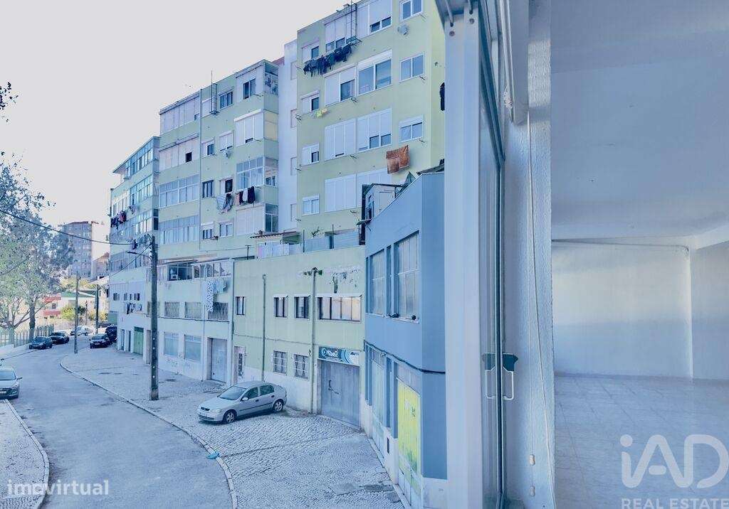 Loja / Estabelecimento Comercial em Amora de 246,00 m2 - Grande imagem: 2/19