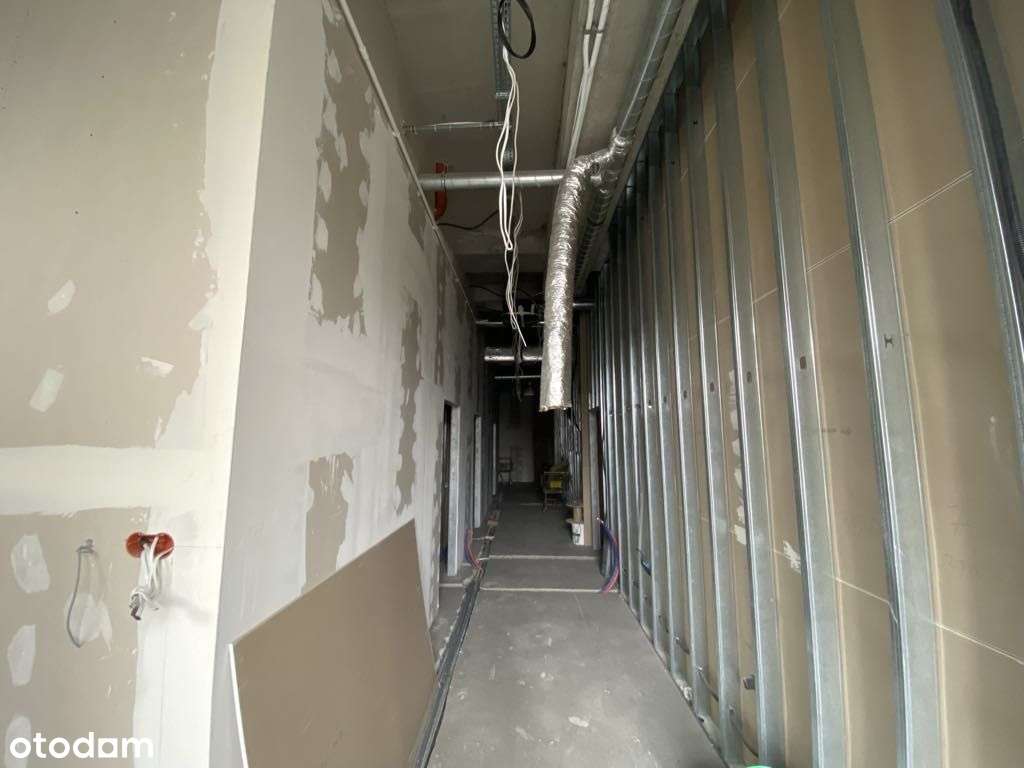 Lokal perterowy z witrynami 407m-7