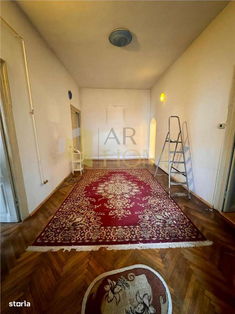 Inchiriere casa 4 camere plus dependinte in Ploiesti, zona ultracentra - Imagine principală: 5/17