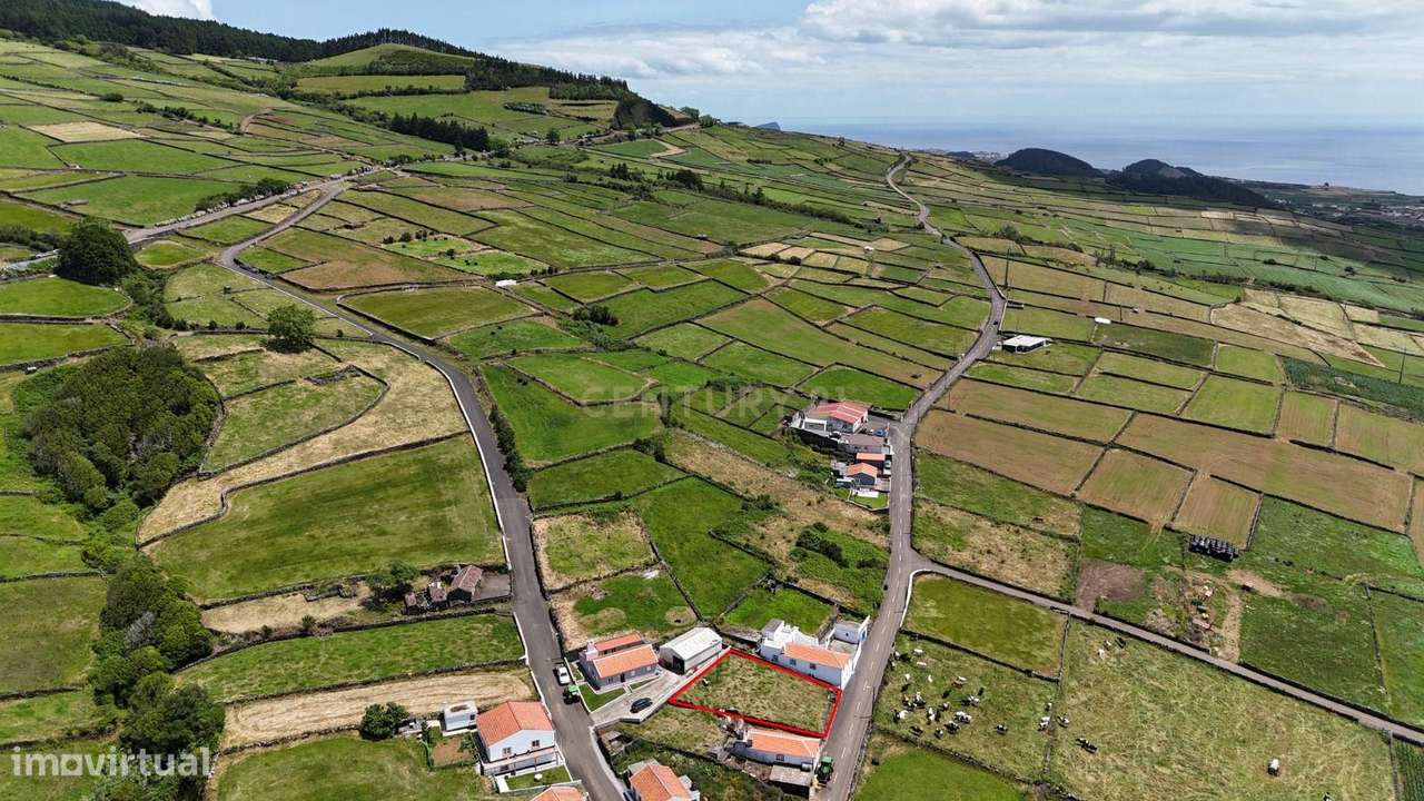 Terreno urbanizável nas Doze Ribeiras – Um Refúgio em Plena Natureza-5