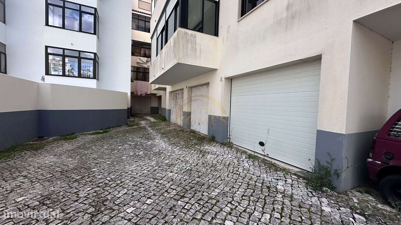 Duplex T4 com Terraço no Bairro do Rosário, Cascais.-37