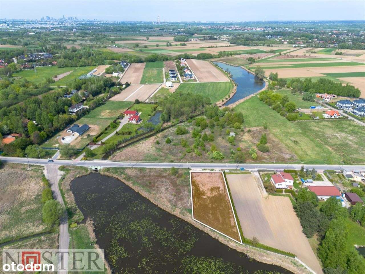 Wilanów - działka nad jeziorem-17