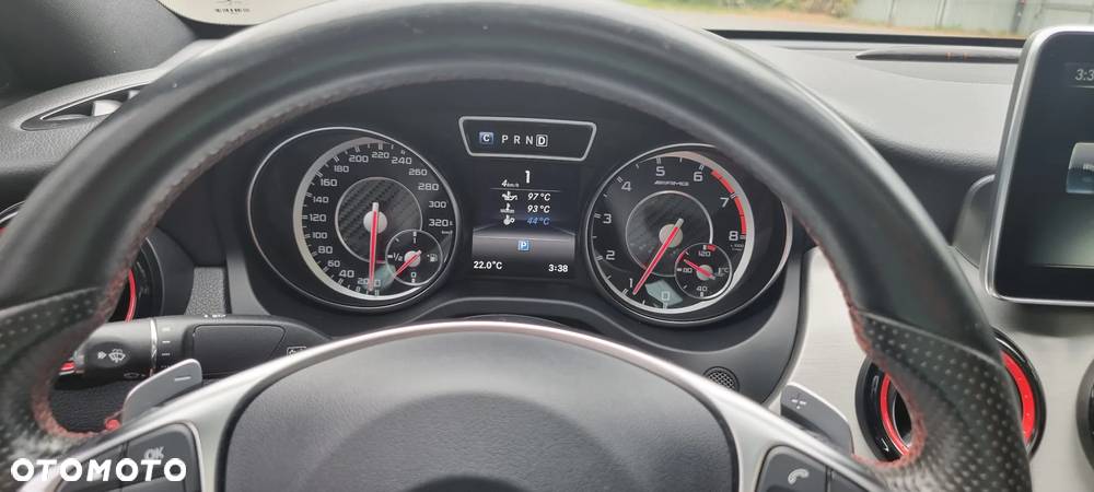 Mercedes-Benz CLA AMG 45 4Matic 7G-DCT - 27