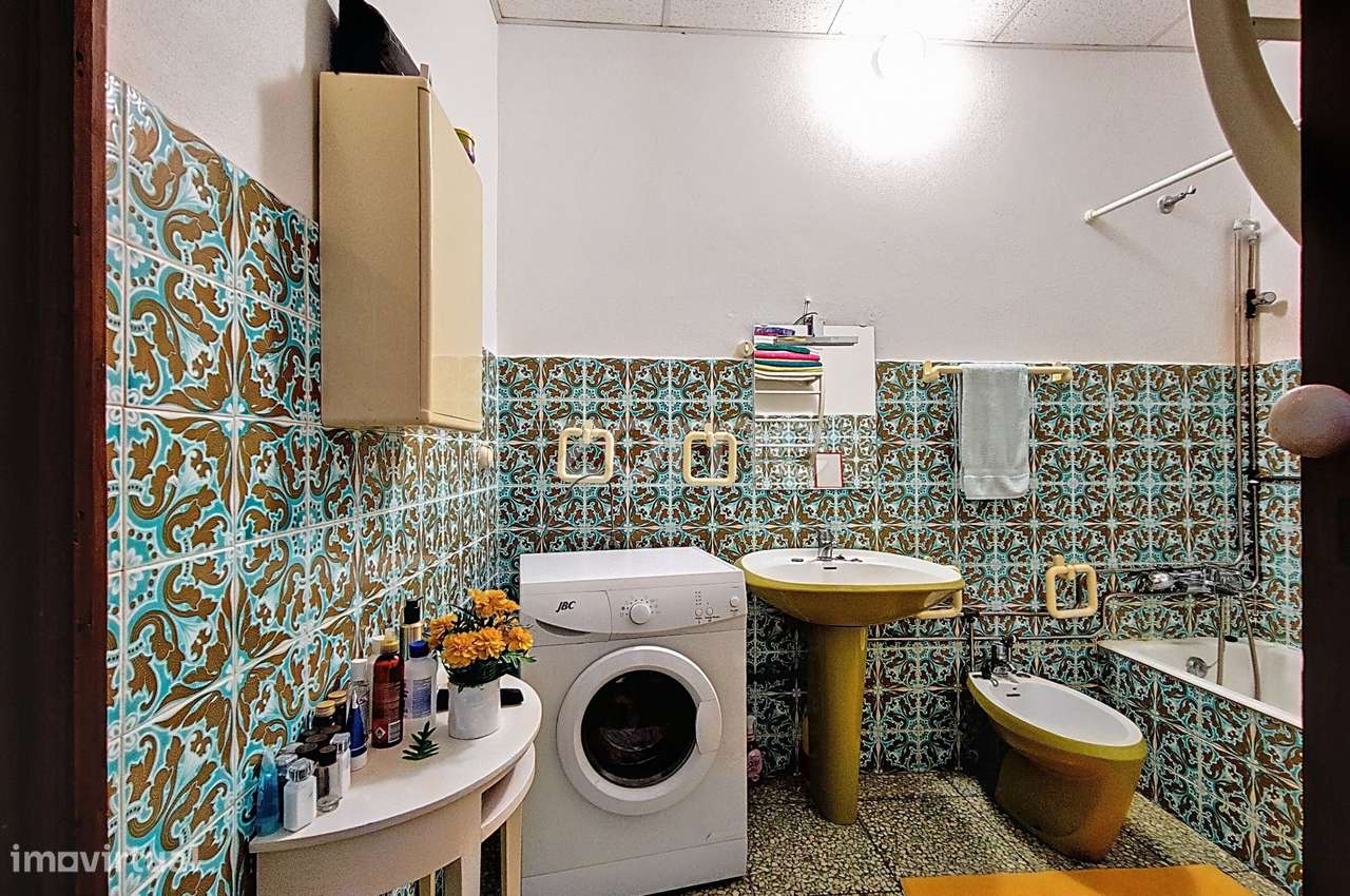 Moradia V6 no centro de São Marcos da Serra, em lote de 668m2-45