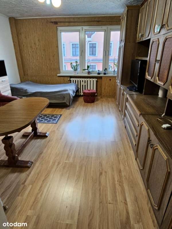 Dwupokojowe mieszkanie w centrum Brzegu-0