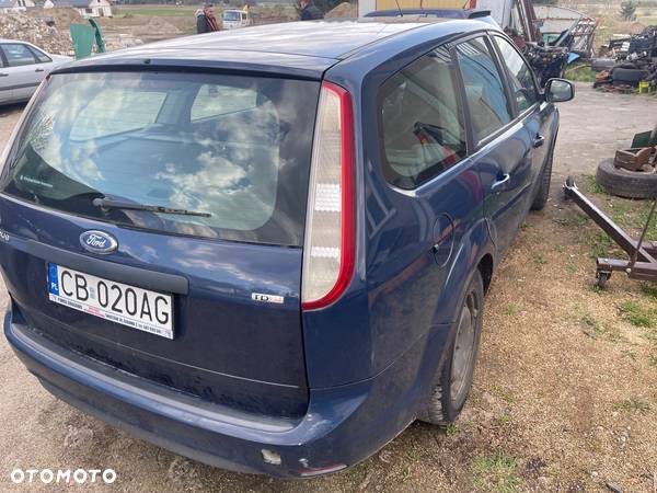 Ford Focus 1.8 TDCi Ambiente - 5