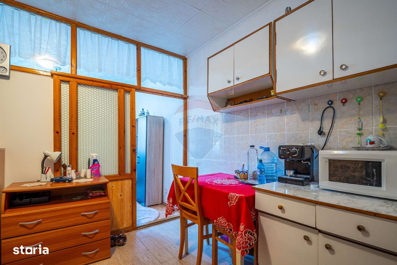 Garsoniera / Camera de camin de vanzare in Sinaia - Imagine principală: 3/8