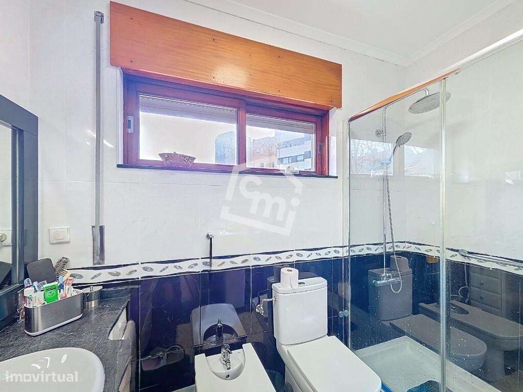 T4 com Garagem Box | 3 Frentes | 4 Varandas | Matosinhos Sul-26