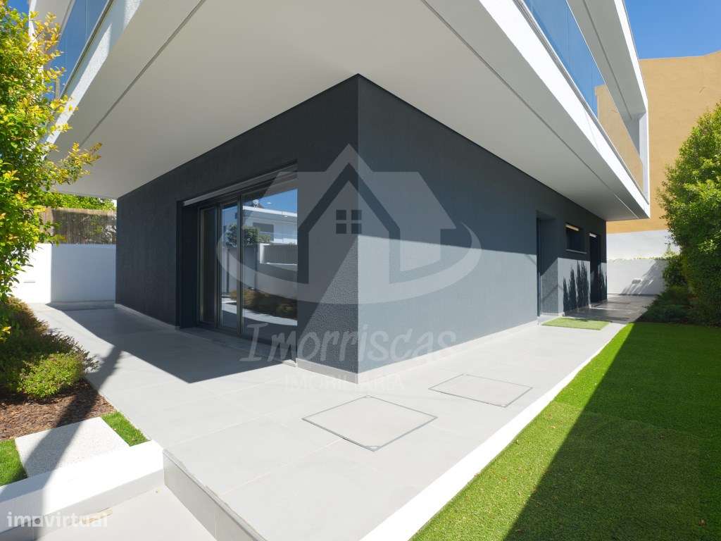 Moradia V4 Nova de Luxo com Rooftop e Vista Rio | Santa Iria de Azóia-5