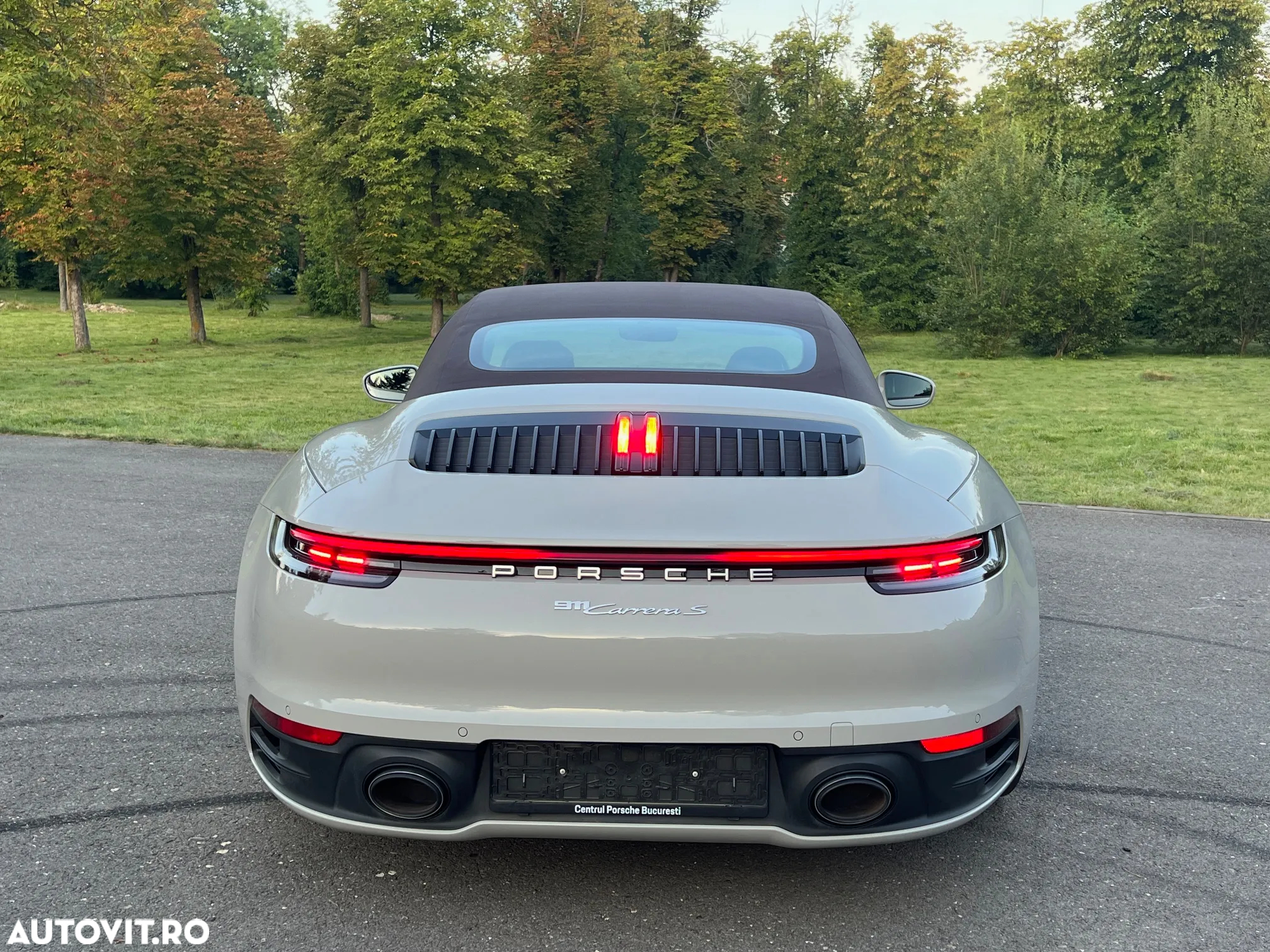 Porsche 911 Carrera S - 6