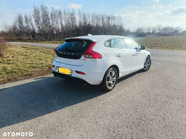 Volvo V40 - 4