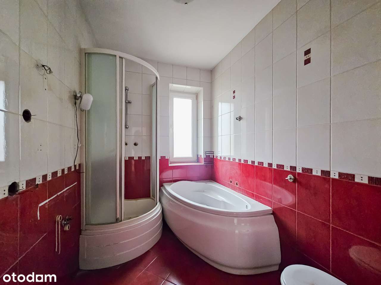 Dom wolnostojący do generalnego remontu Jaworzno, ul. Reja 18 - FILM-4