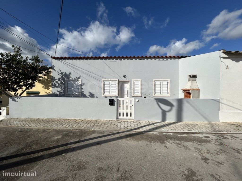 Moradia V1 transformado em V3 totalmente remodelado em Setúbal - Grande imagem: 1/19
