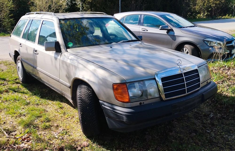 Mercedes-Benz E 1989