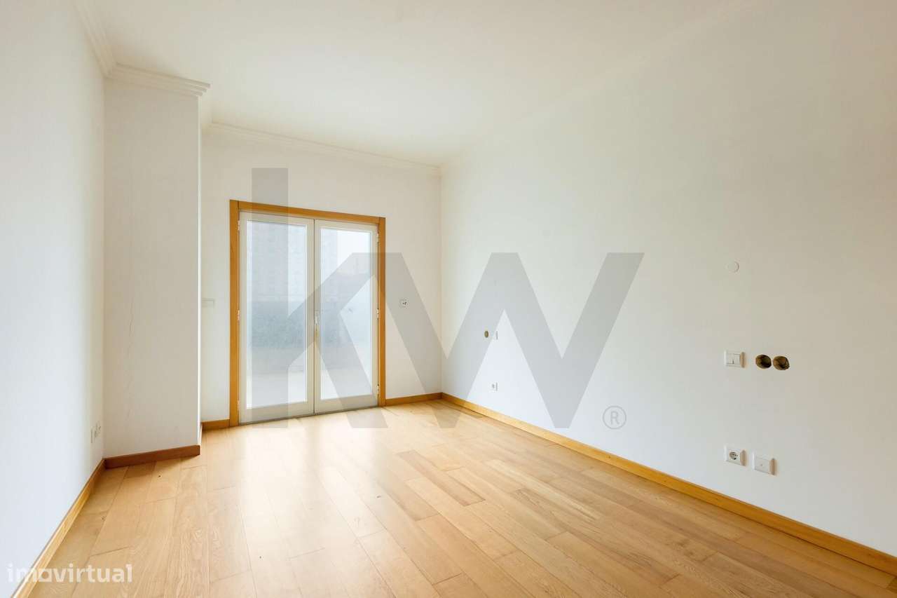 Apartamento T3 | Com Varandas em Condomínio Privado | Paço de Arcos-35