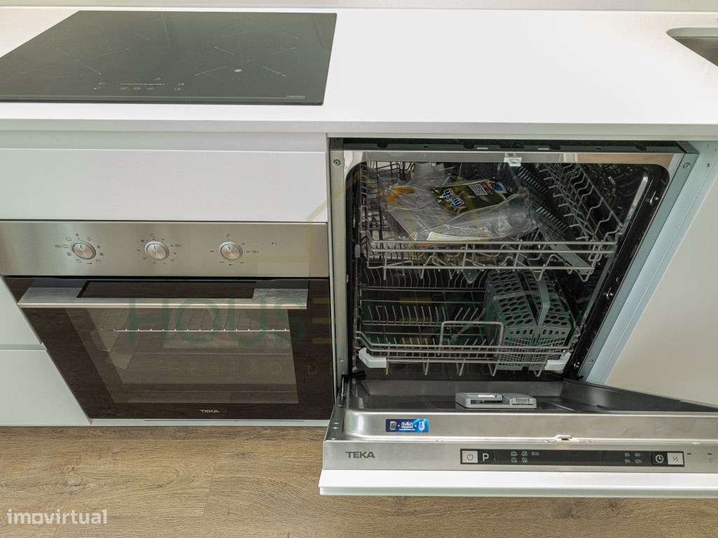 Apartamento T0 Novo com Varanda e Lugar de Garagem | Agra Campus 3 ...-12