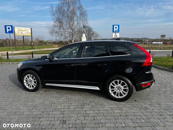 Volvo XC 60 2.4D R-Design - 26