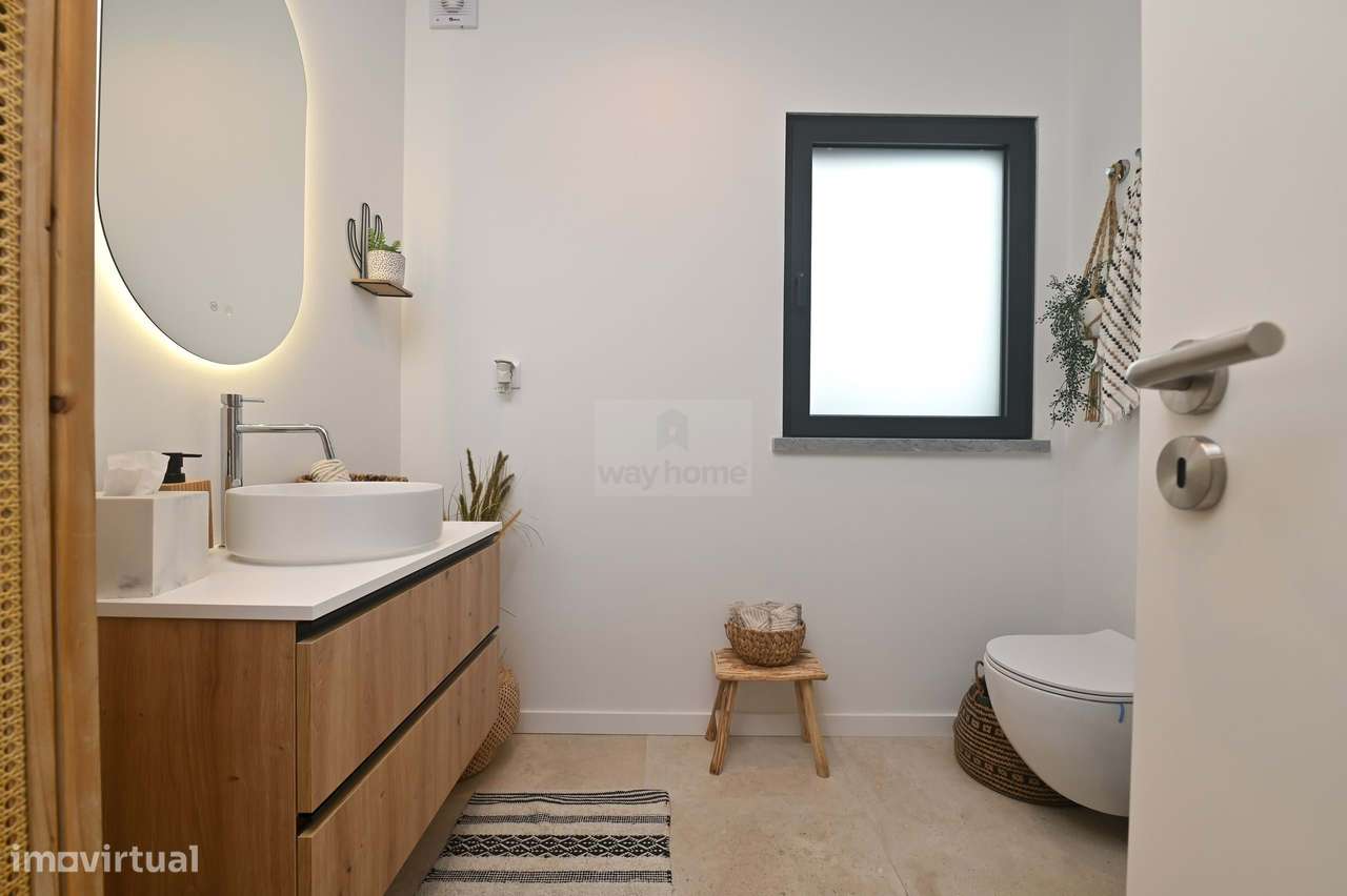 Moradia T4 | Construção contemporânea | Trajouce | São Domingos de Ran - Grande imagem: 4/43