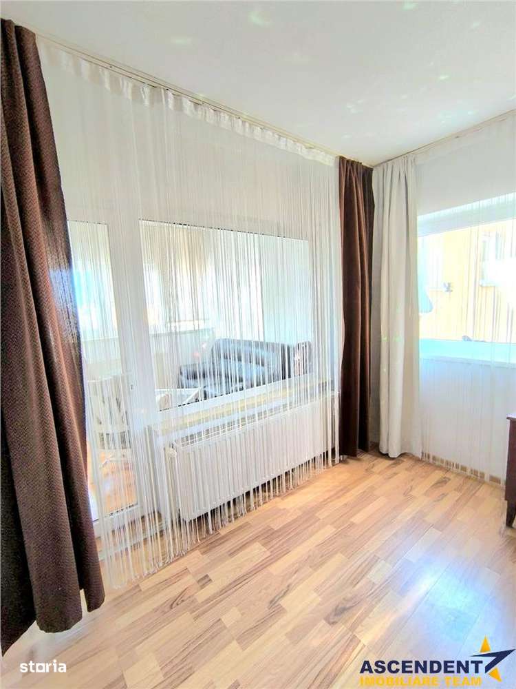 Apartament cu 2 camere, balcon mare, decomandat, mobilat, utilat, Griv - Imagine principală: 1/10