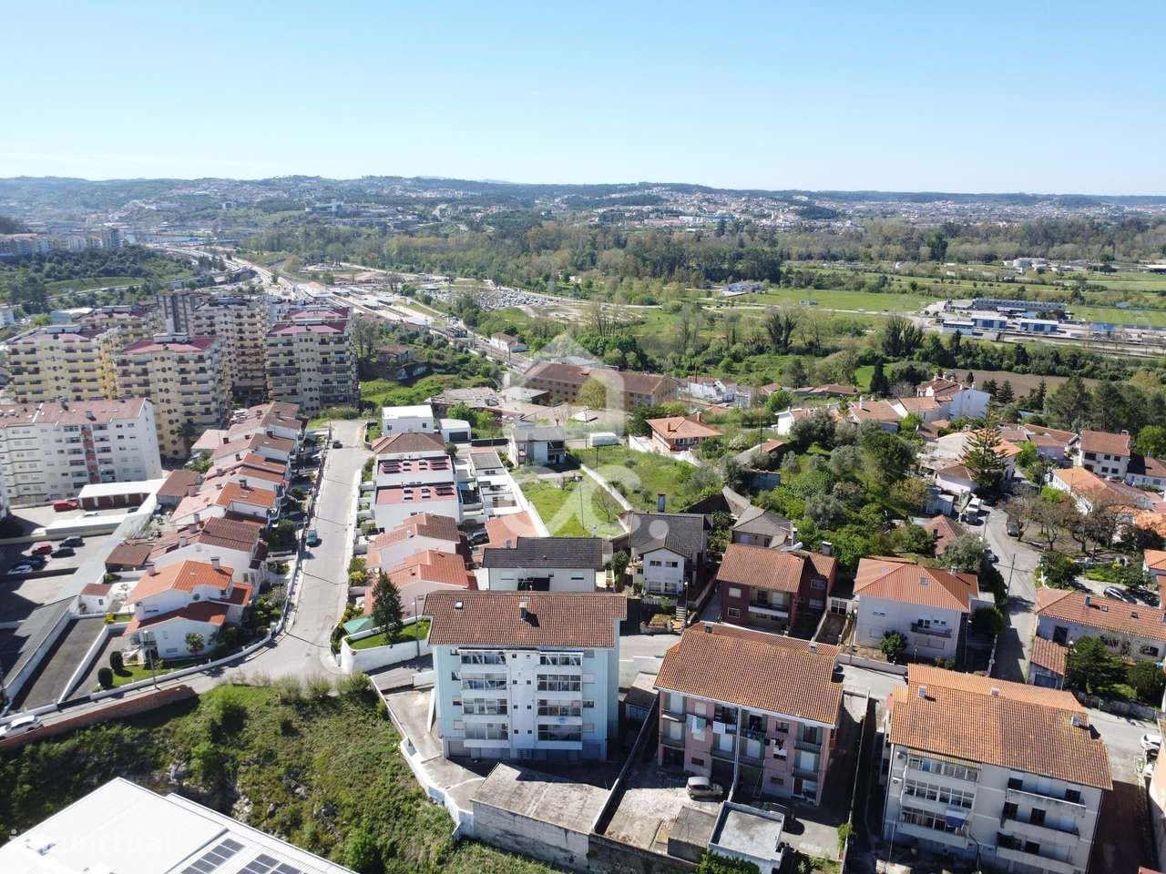 Apartamento T3 no Loreto com garagem e lugar de estacionamento-18