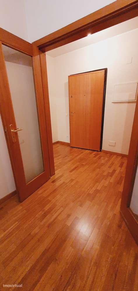 Apartamento T2 c/Lug de garagem - Gondomar, DºBrasas-12
