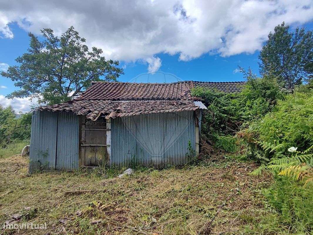 Moradia T0 para venda-17