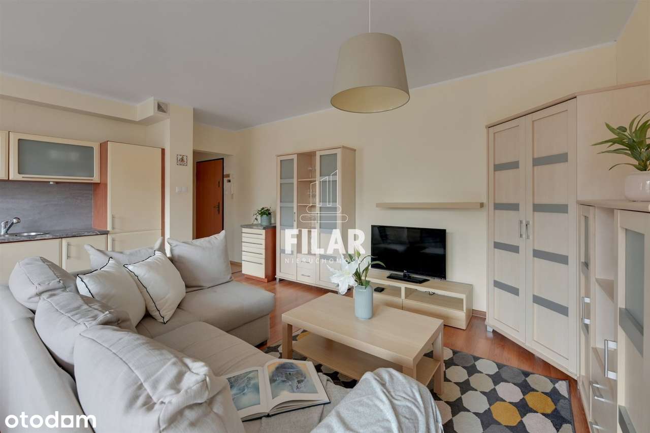 Os. Dolina Cisów, cisza i spokój, balkon, hala-1