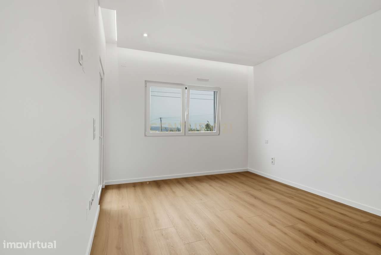 Luxuosa Moradia T4 com Vista Mar em Silveira, Torres Vedras-25