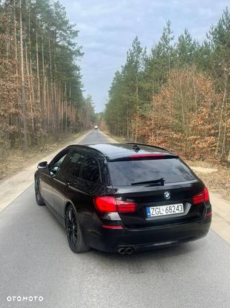 BMW Seria 5 520d Touring Edition Sport - 11