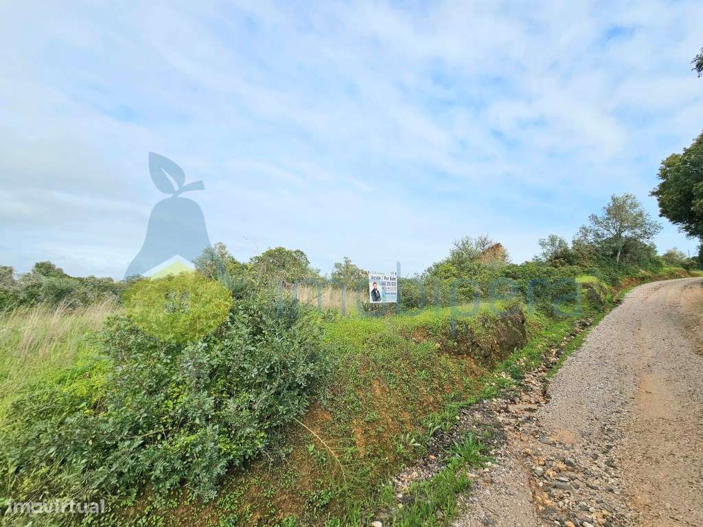 Lote de terreno com 34744m2 onde existe uma construção com 26m2 em ... - Grande imagem: 5/24