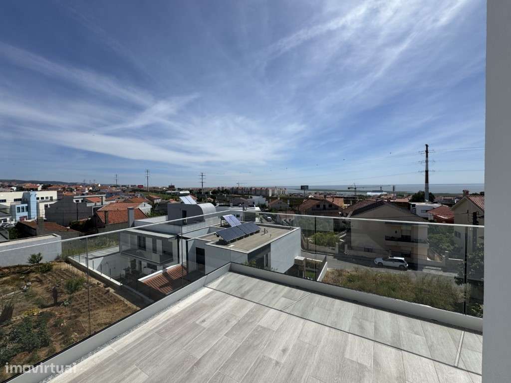 Moradia V3 em São João da Talha.-18