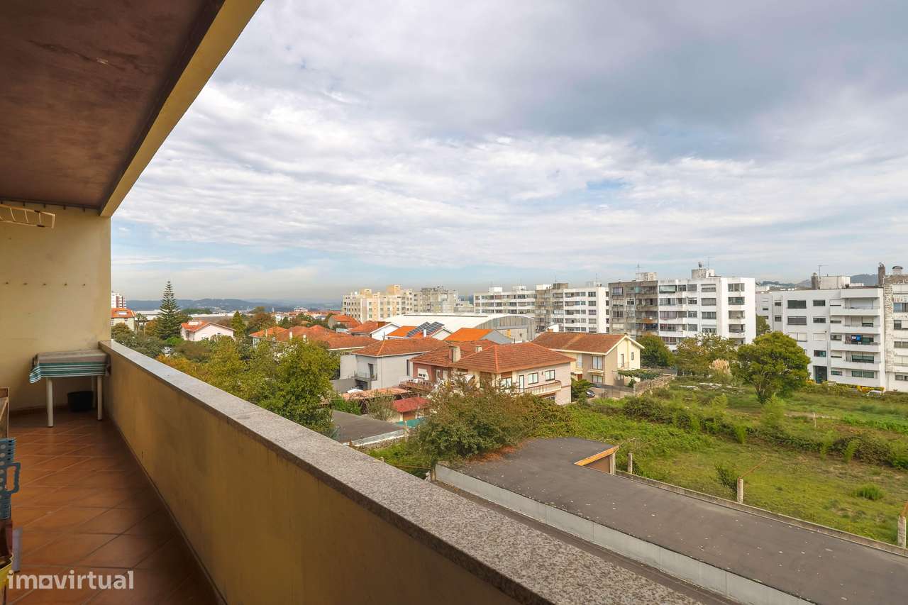 Apartamento T3 em Aguas Santas com Suite e garagem-15