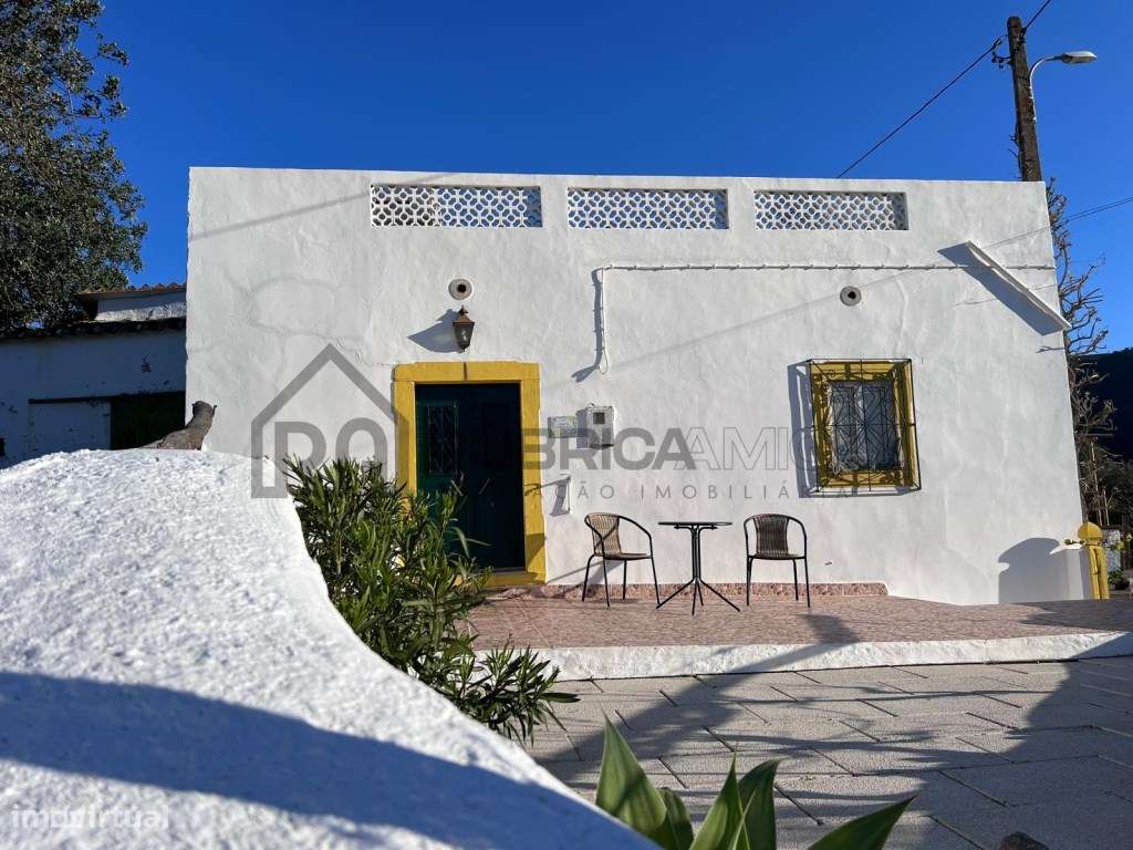 Moradia com Anexos e Vistas Deslumbrantes em Zona Tranquila-28