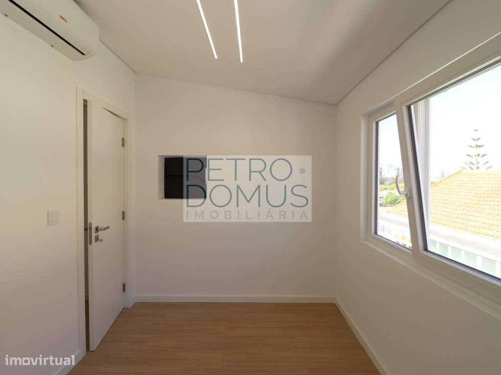 T2+1 EM PRÉDIO TOTALMENTE REMODELADO - ALMADA - VISTA CRISTO REI-33