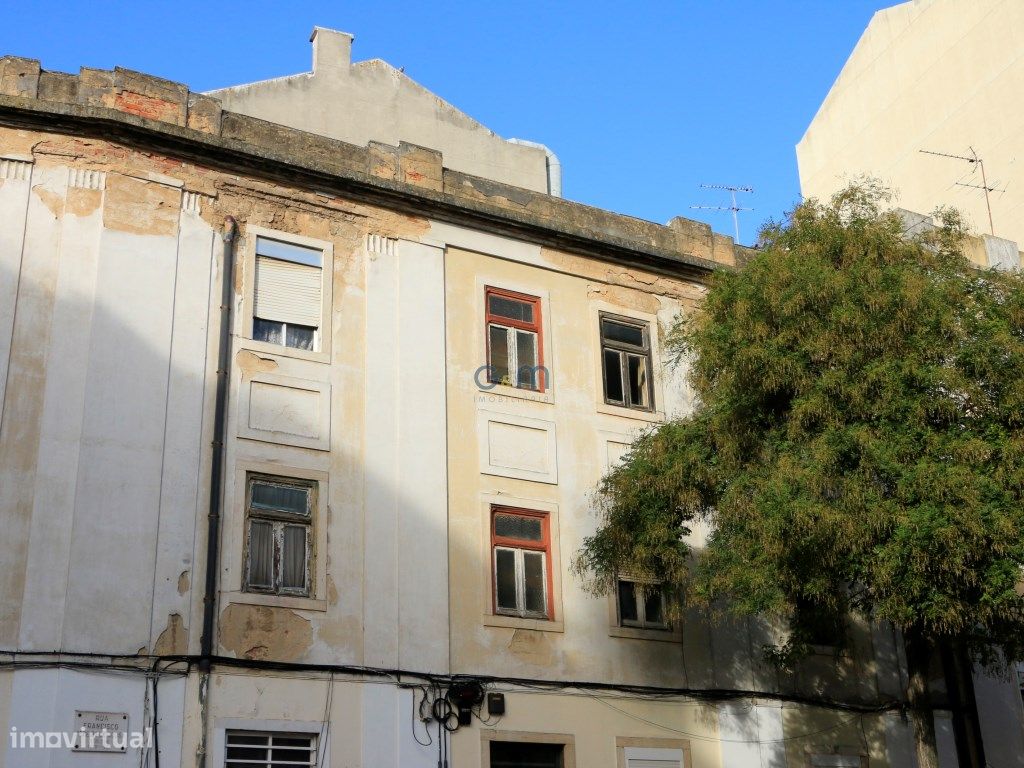 Apartamento T4 em São Domingos de Benfica - Lisboa