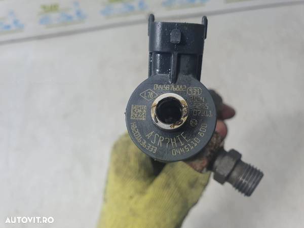 Injector 1.5 dci k9k 872 h8201636333  0445110800 Renault Clio 5  [din - 4