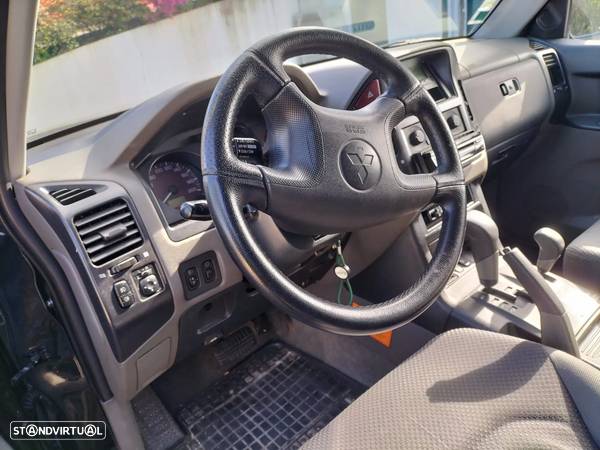 Mitsubishi Pajero 3.2 DI-D GLS ABS+TA+EC - 20