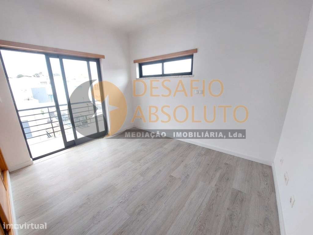 Moradia Isolada T5, boas áreas. Quinta da Alembrança - Feijó-23