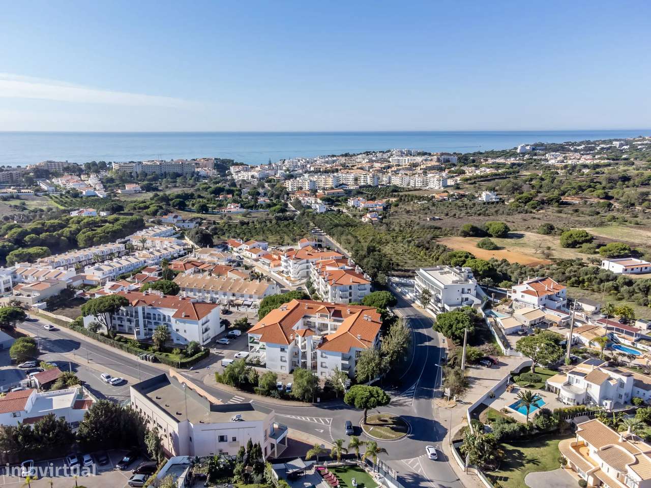 Estilo, Luz e Vista Mar - Duplex Exclusivo com Varandas, Vista Mar e G - Grande imagem: 2/49