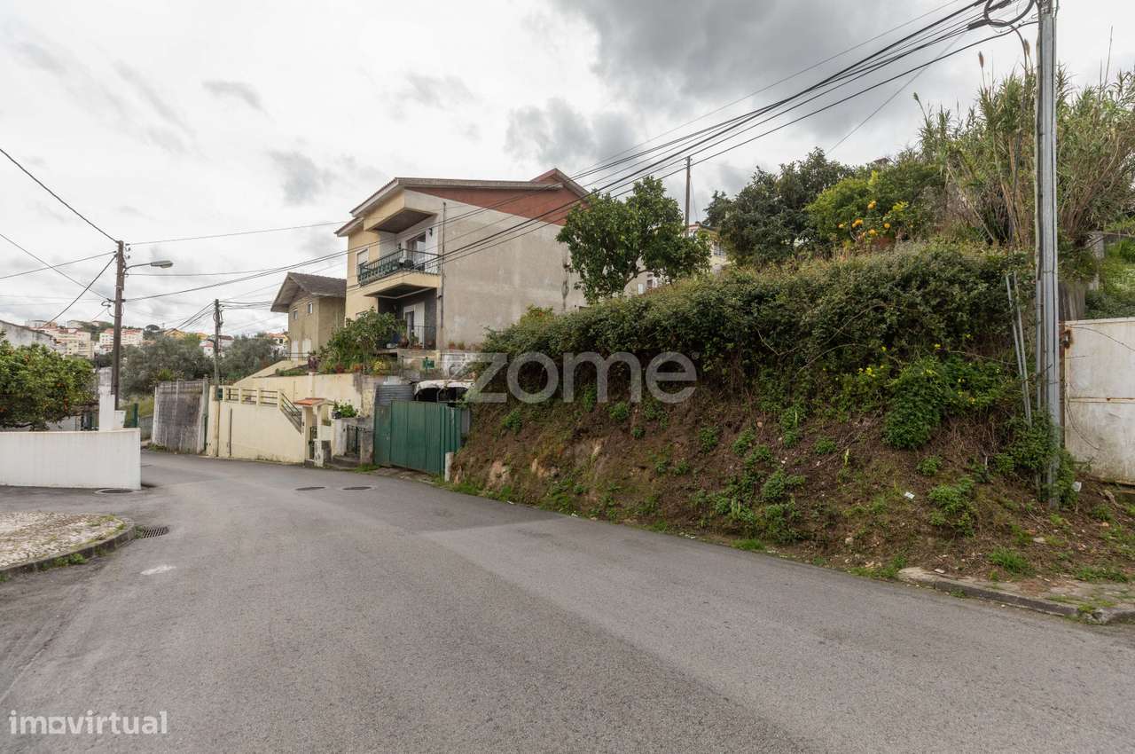 Moradia T4 | Moradia T2 | Recuperar | S. Martinho do Bispo-35