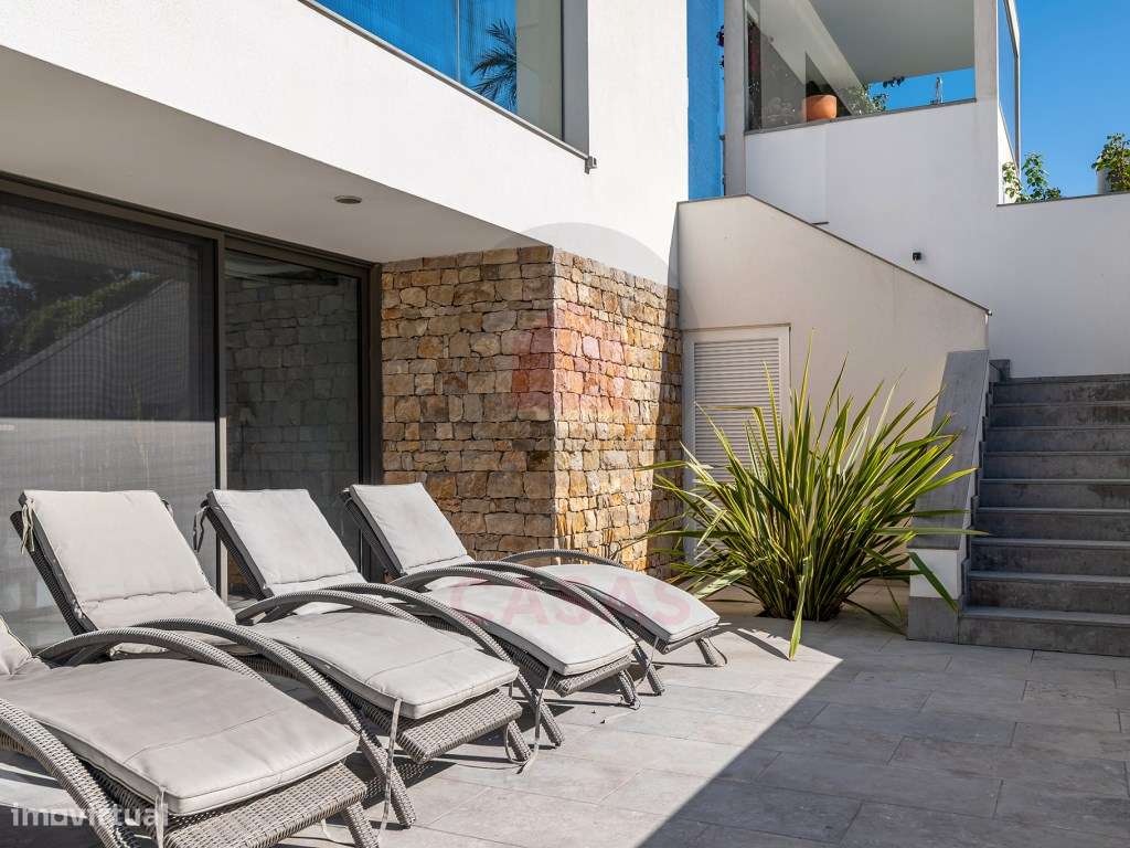 Propriedade contemporânea que combina privacidade, arquitetura e na...-6