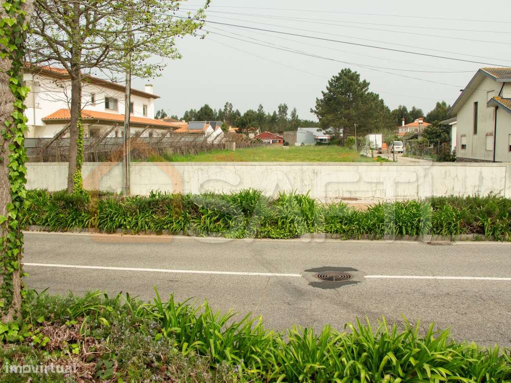 Terreno urbano localizado na Avenida da Régua, em Ovar, - Grande imagem: 4/5