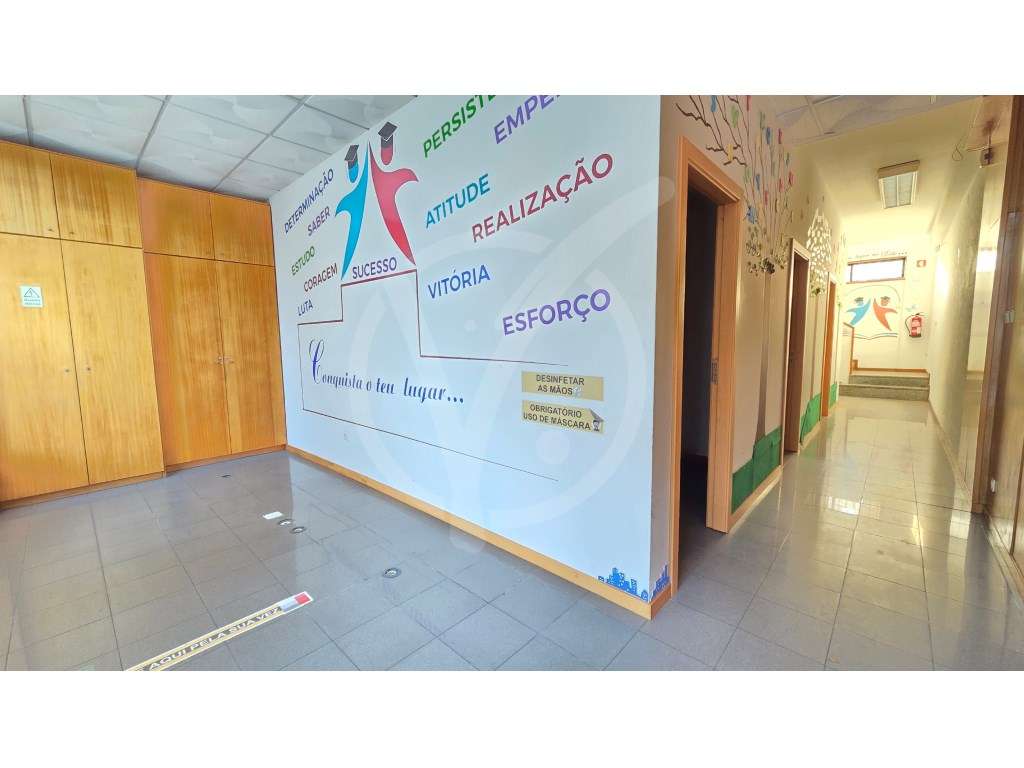 Excelente Loja Comercial na Póvoa de Varzim - Localização Premium - Grande imagem: 5/8