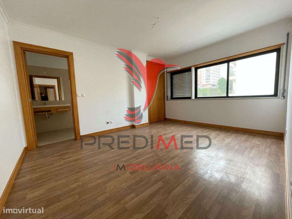 Prédio Cacém - Grande imagem: 5/9