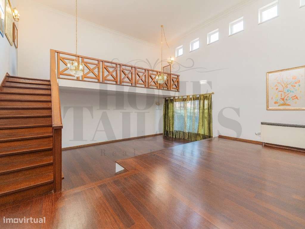 Refúgio de Elegância na Margem Sul: Moradia Única na Verdizela - Grande imagem: 3/31