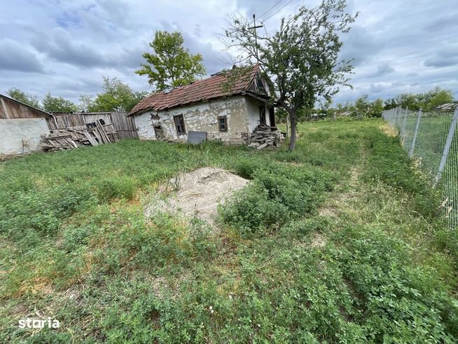 De vânzare casa Romanu