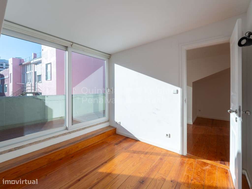 Apartamento T1 com terraço, nas Avenidas Novas-16