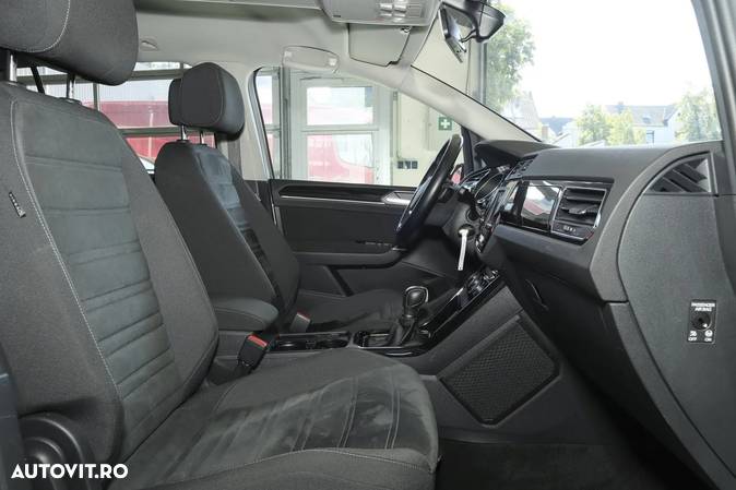 Volkswagen Touran 2.0 TDI DSG Highline - 6