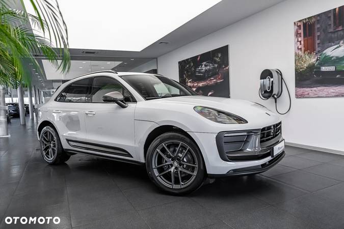 Porsche Macan T - 37